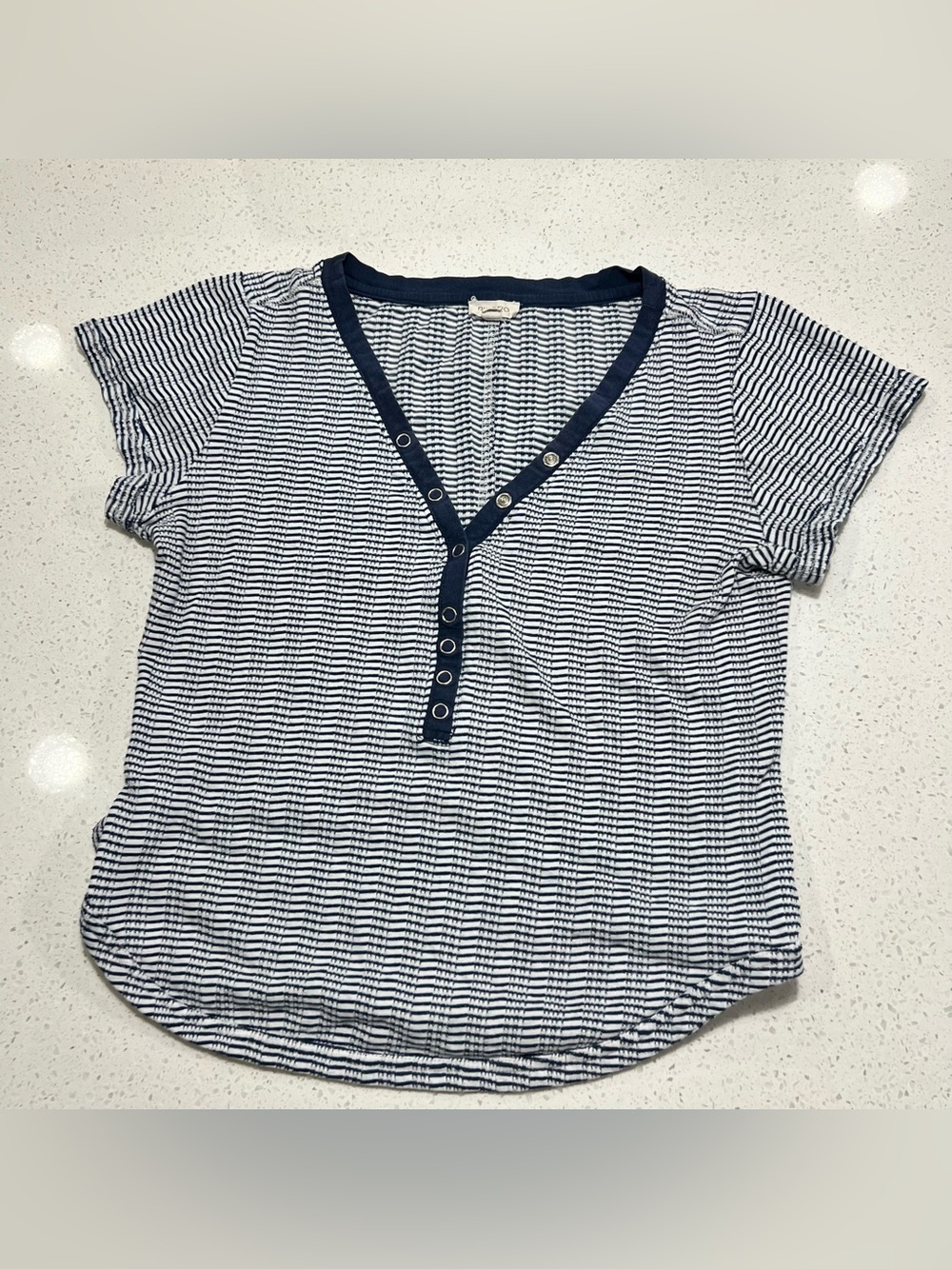 Anthropologie Pilcro Striped Short Sleeve Henley Top Navy Blue White Size M